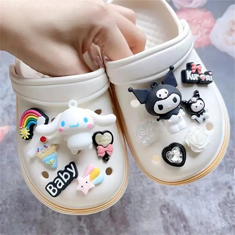Pingentes Crocs Hello Kitty, Kuromi e Cinnamoroll Raizza Kids