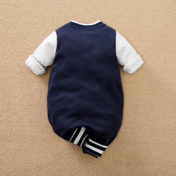 Macacão Bebê Baseball Bordado em Algodão detalhe 2 Raizza Kids