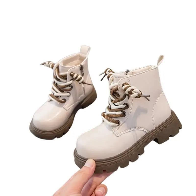 Bota Infantil Feminina Cano Curto de Couro Off White - Raizza Kids