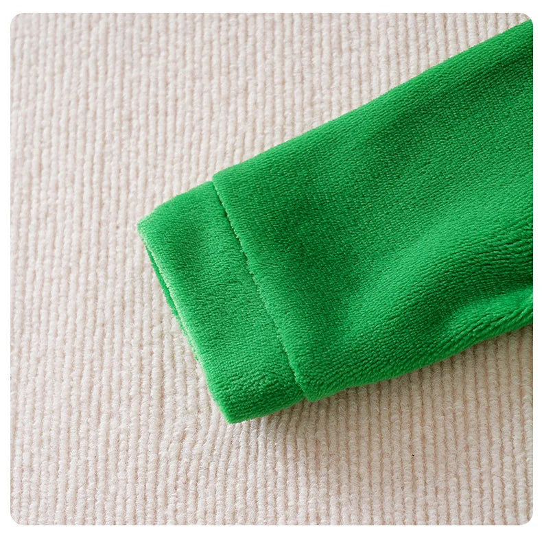 Macacão Bebê Inverno Crocodilo em Flanela detalhe 11 Raizza Kids