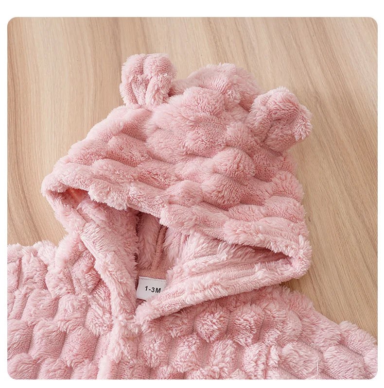 Macacão Bebê Menina Rosa com Capuz detalhe 9 Raizza Kids