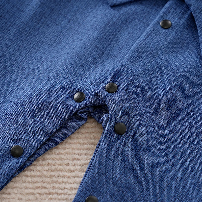 Macacão Bebê Menino Festa Gentleman Azul detalhe 5 Raizza Kids