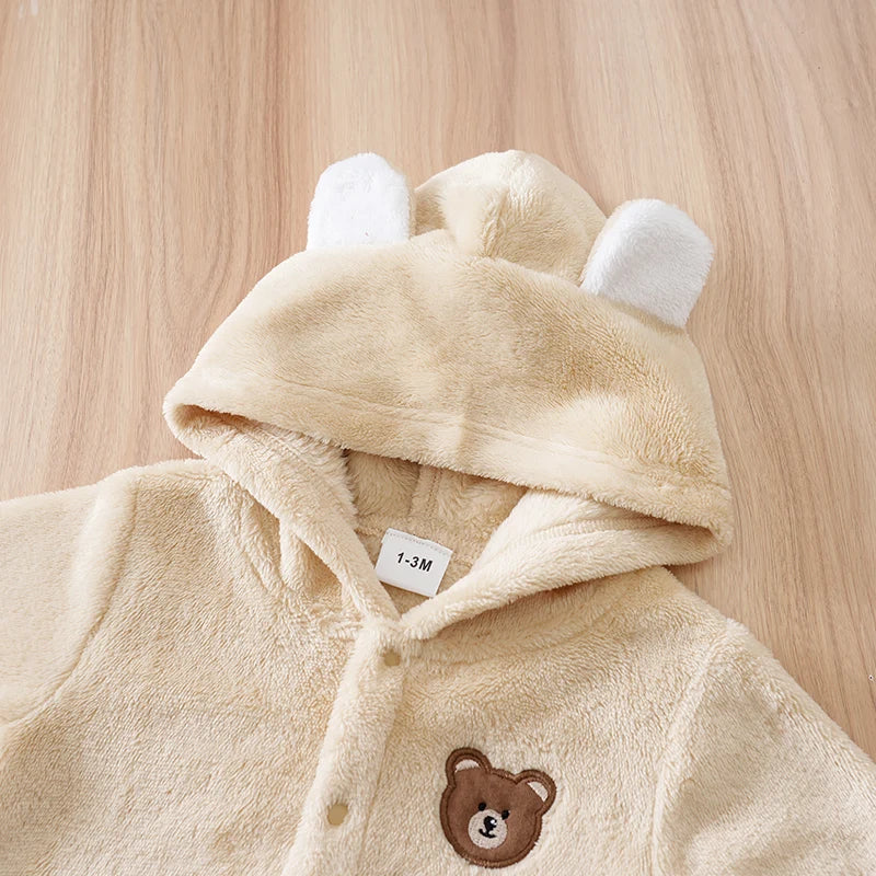 Macacão Bebê Inverno Urso Bege com Capuz detalhe 3 Raizza Kids
