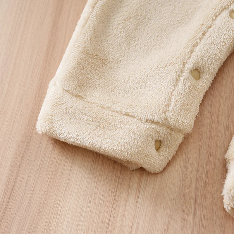 Macacão Bebê Inverno Urso Bege com Capuz detalhe 6 Raizza Kids