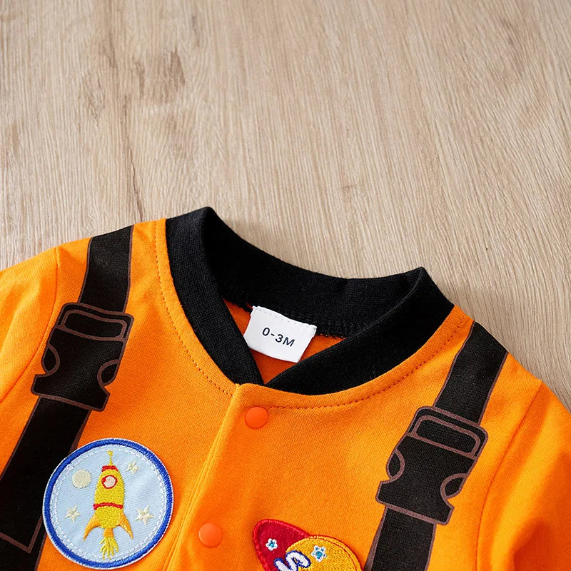 Macacão Bebê Astronauta Laranja em Algodão detalhe 3 Raizza Kids