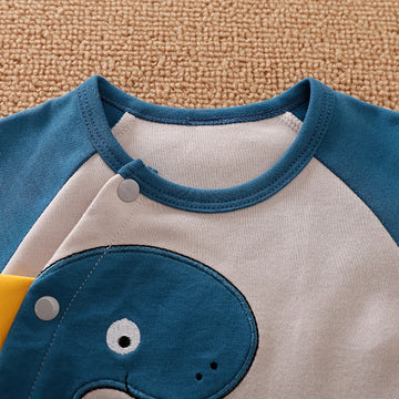 Macacão Bebê Dinossauro Azul em Algodão detalhe 3 Raizza Kids