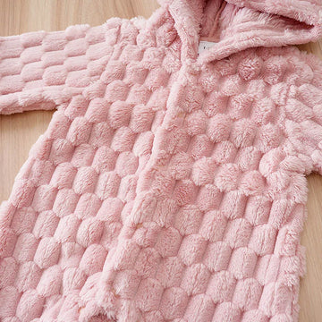 Macacão Bebê Menina Rosa com Capuz detalhe 4 Raizza Kids