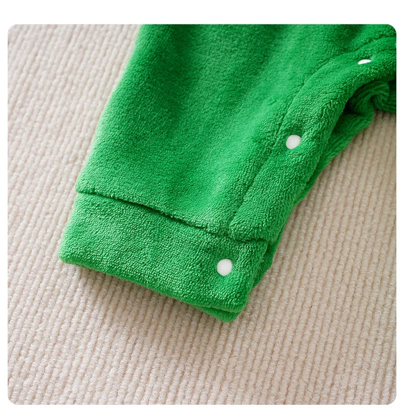 Macacão Bebê Inverno Crocodilo em Flanela detalhe 13 Raizza Kids