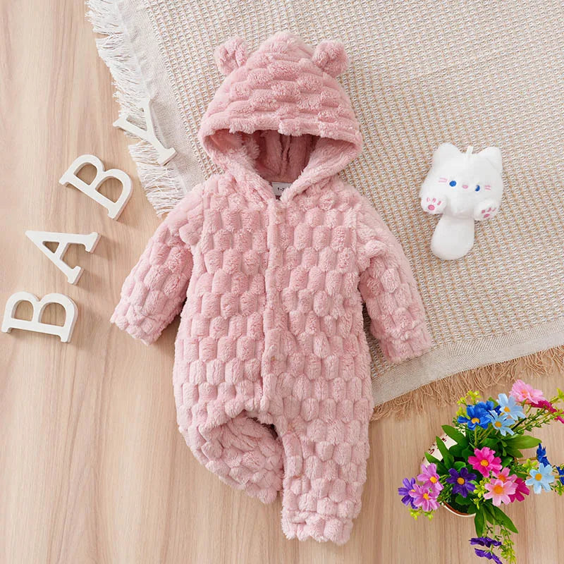 Macacão Bebê Menina Rosa com Capuz cor Rosa tamanho 3 a 6 meses Raizza Kids