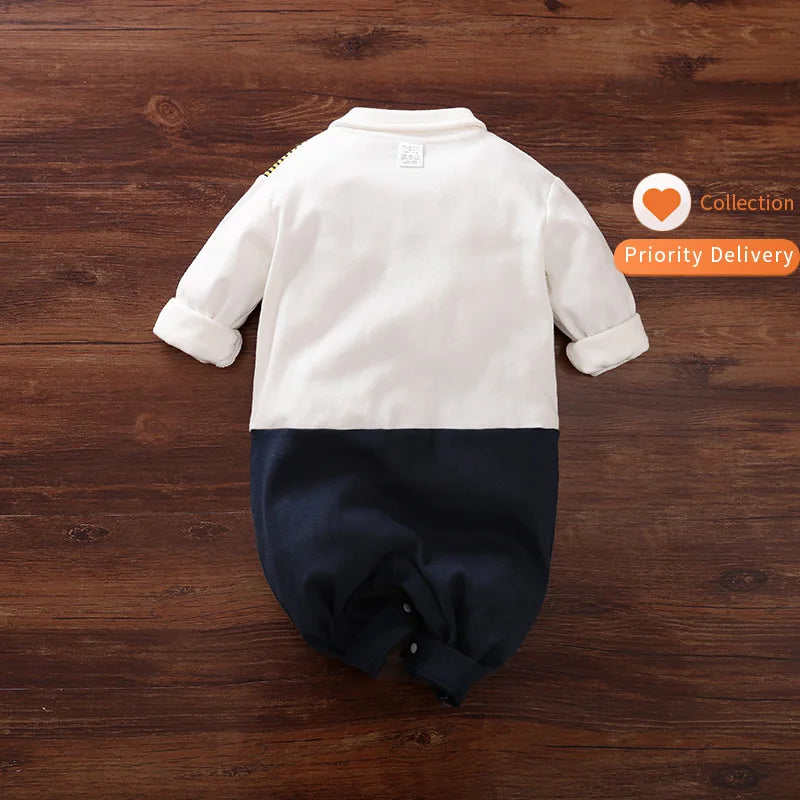 Macacão Bebê Capitão Branco em Algodão detalhe 9 Raizza Kids