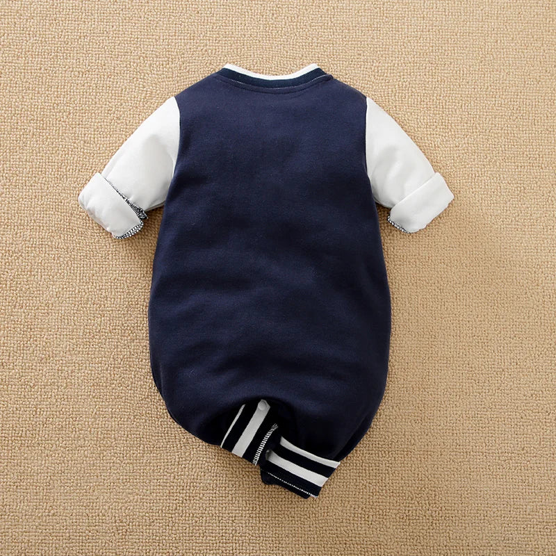 Macacão Bebê Baseball Bordado em Algodão detalhe 2 Raizza Kids
