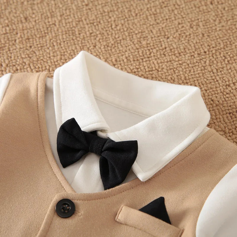 Macacão Bebê Gentleman Cáqui em Algodão detalhe 6 Raizza Kids